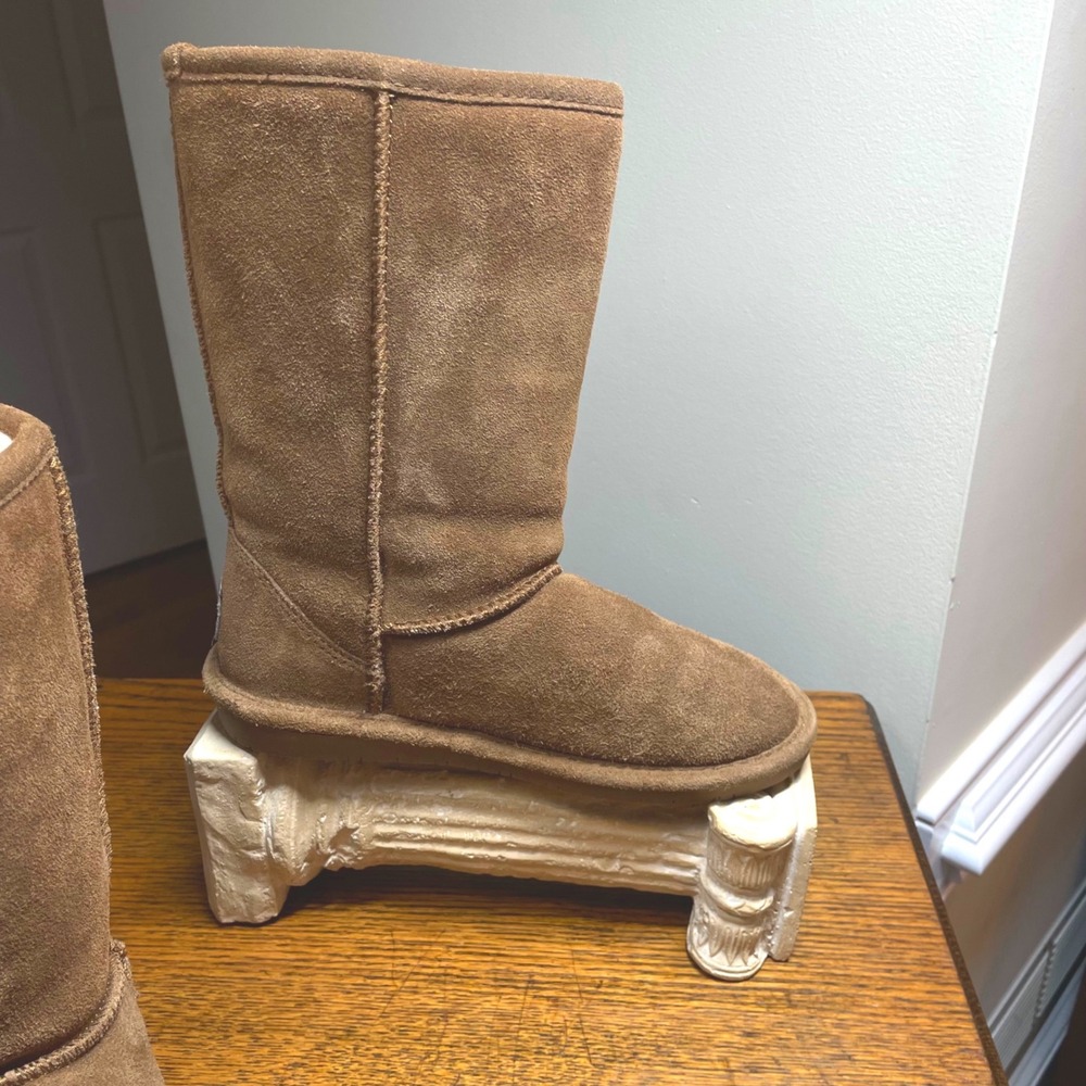 Bearpaw Emma Tall Youth Size 4 Hickory Brown Suede Sheepskin Lined Winter Boots - Picture 9 of 16